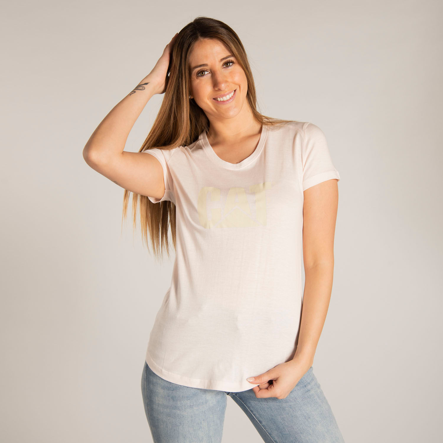 Polera Manga Corta Mujer Logo TM Graphic Tee