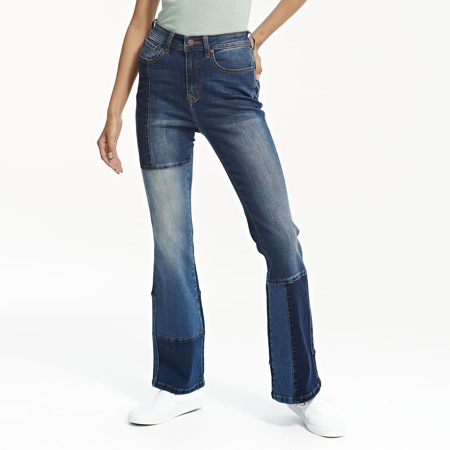 Jean Mujer Mended Heart Patch Flare