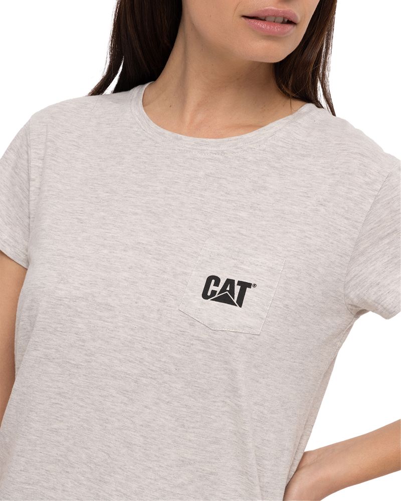 Polera-Manga-Corta-Casual-Mujer-W-CAT-LOGO-POCKET-TEE-NEGRO-CAT