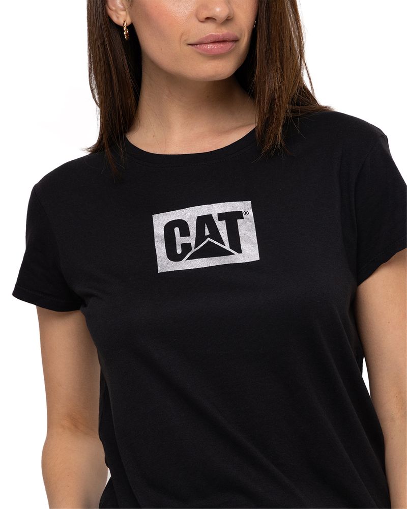 Polera Manga Corta Casual Mujer Metallic Cat Logo Tee Negro Cat