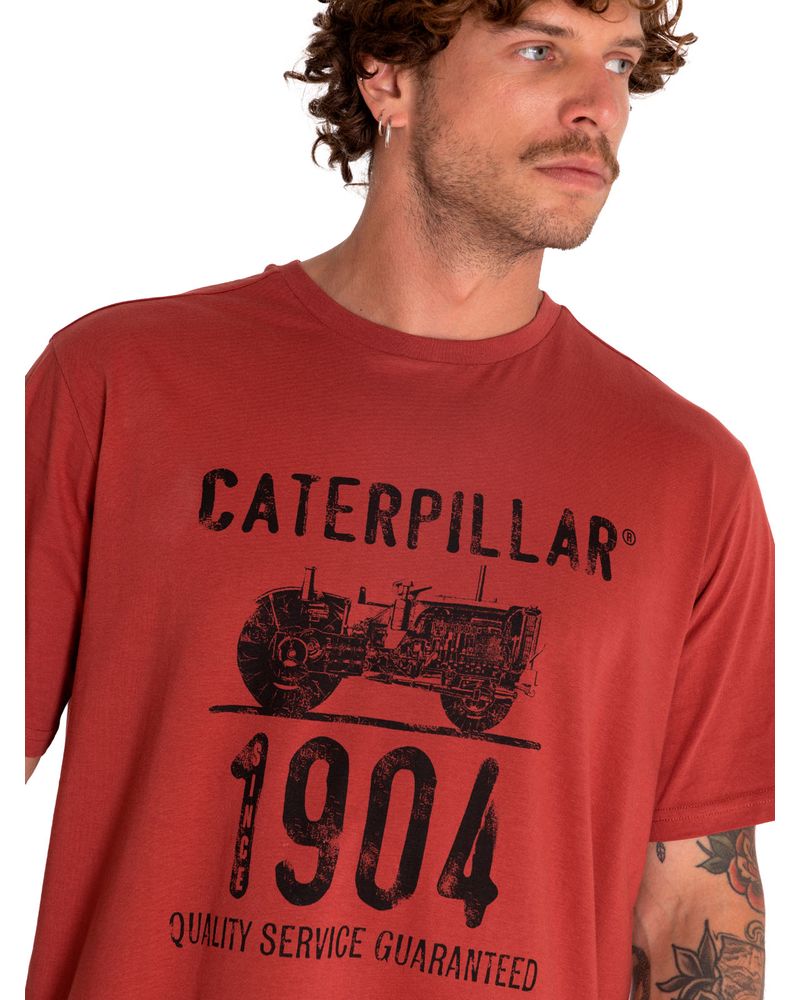 Polera-Manga-Corta-Casual-Hombre-Historic-Tradition-Graphic-Tee-8-Rojo-Cat