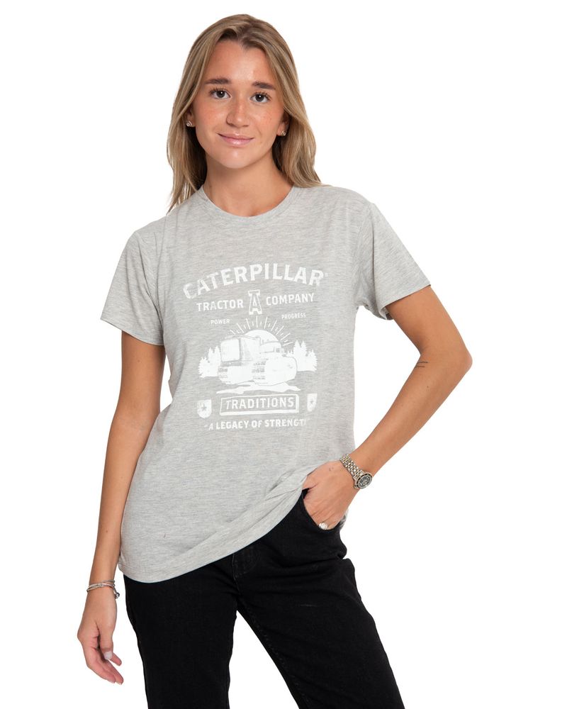 Polera-Manga-corta-Casual-Mujer-W-HISTORIC-TRADITION-GRAPHIC-TEE-3-GRIS-CAT