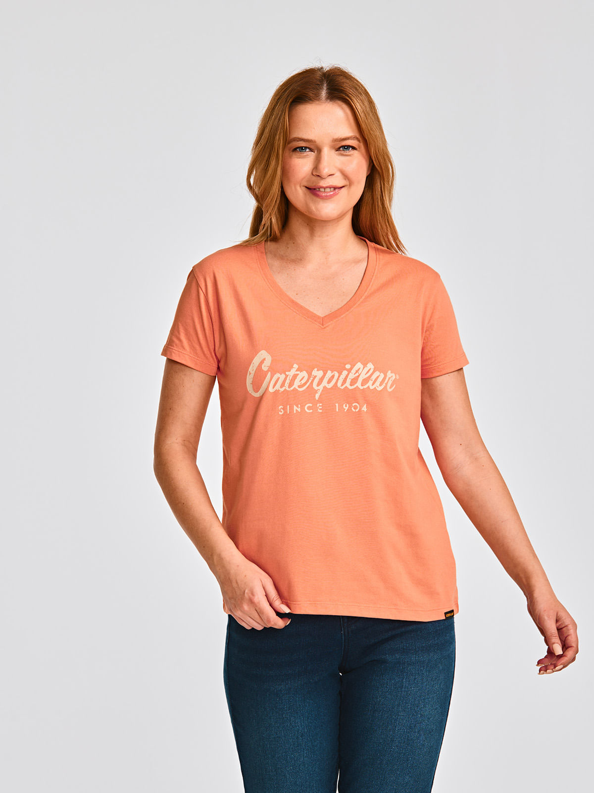 Polera Manga corta Casual Mujer CATERPILLAR SCRIPT V-NECK TEE Durazno CAT