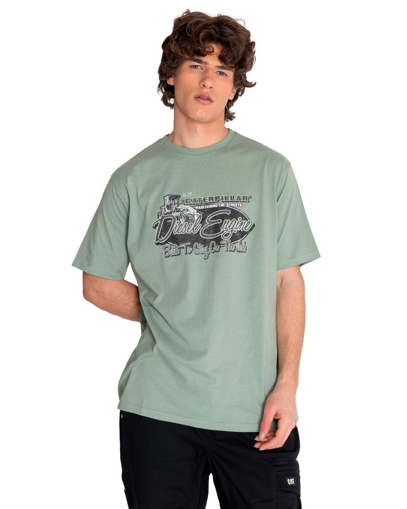 Polera-Manga-corta-Casual-Hombre-HISTORIC-TRADITION-GRAPHIC-TEE-5-Verde-CAT