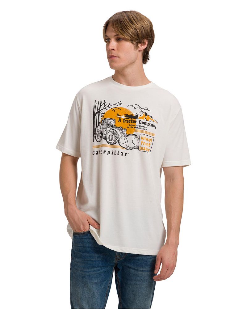 Polera-Manga-Corta-Casual-Hombre-EQUIPMENT-GRAPHIC-TEE--Blanca-Cat