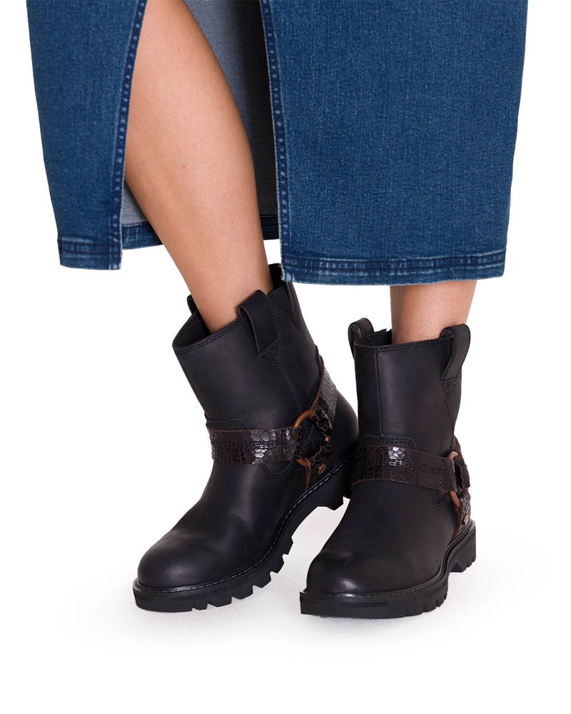 Bota-Casual-Cuero-Mujer-Grader-Harness-Negra-Cat