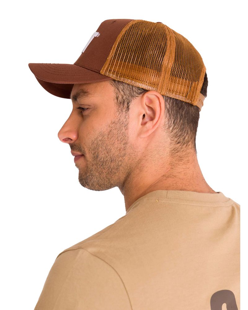 Jockey-Con-Broche-Hombre-Trucker-2D-Logo-Hat-Cafe-Cat
