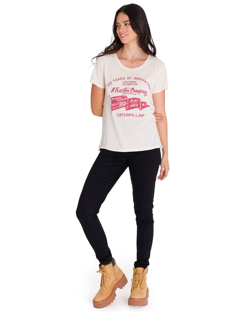 Polera-Manga-Corta-Casual-Mujer-CREW-CENTENNIAL-GRAPHIC-TEE-Blanca-Cat