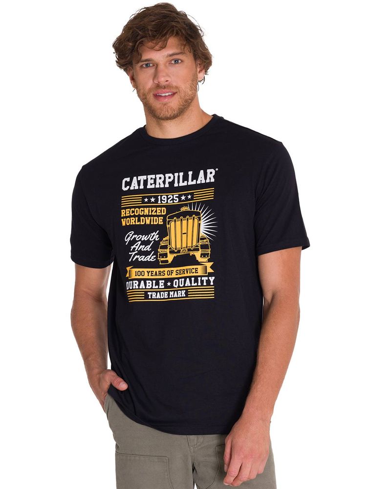 Polera-Manga-Corta-Casual-Hombre-CENTENNIAL-100-YEARS-GRAPHIC-TEE-Negra-Cat