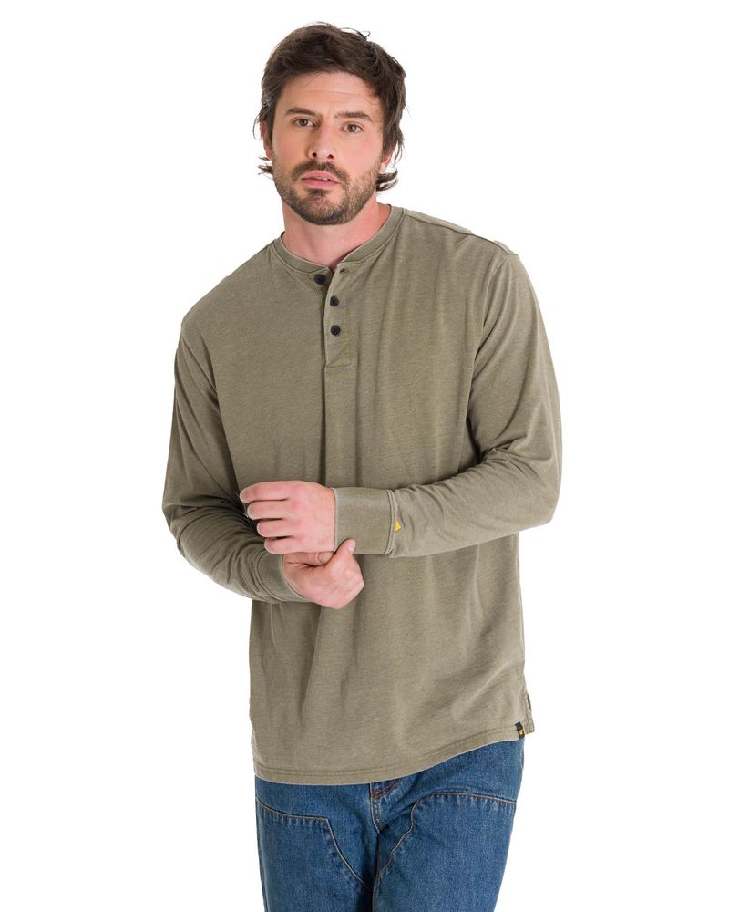 Polera-Manga-Larga-Hombre-Burnout-L-S-Henley-Oliva-Cat