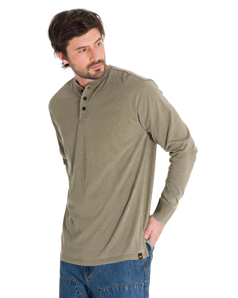 Polera-Manga-Larga-Hombre-Burnout-L-S-Henley-Oliva-Cat