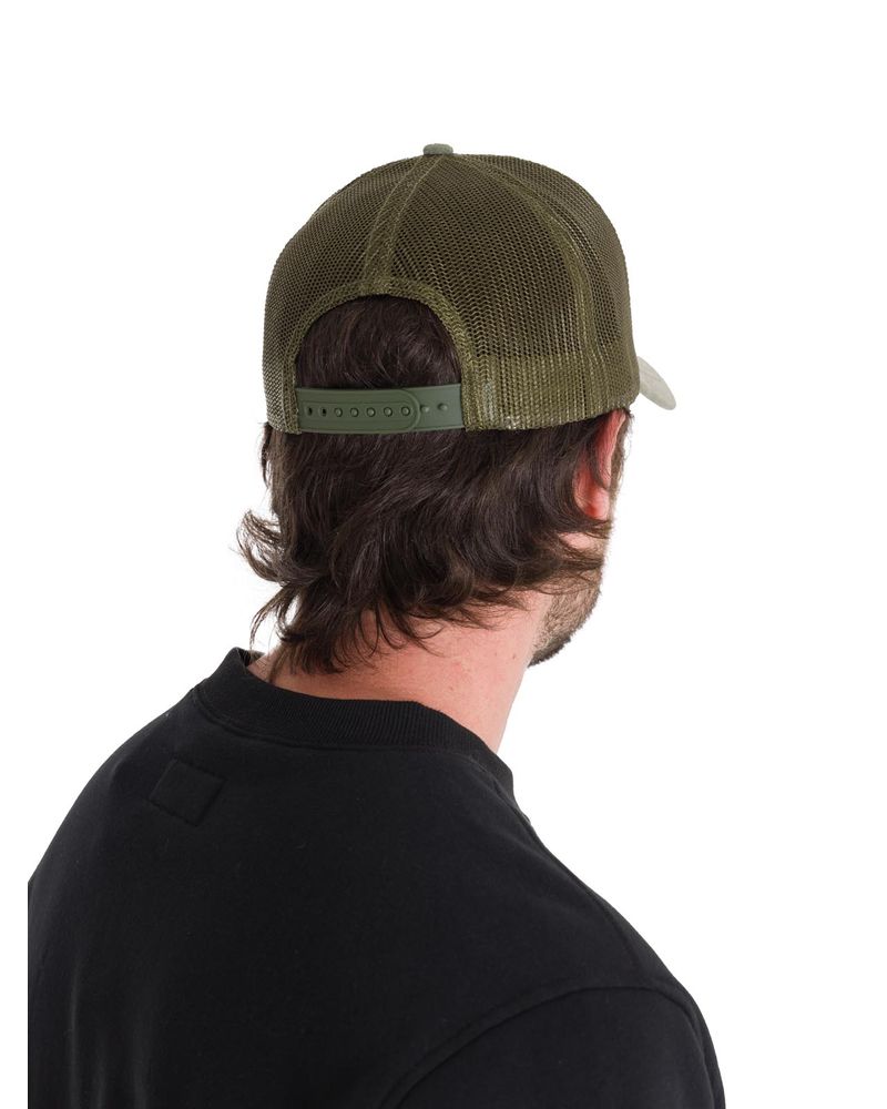 Jockey-Con-Broche-Unisex-Pigment-Dyed-Trucker-Cap-Oliva-Cat