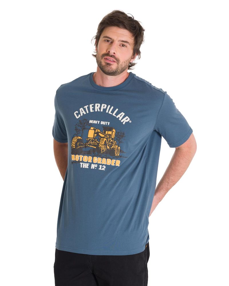 Polera-Manga-Corta-Casual-Hombre-EQUIPMENT-GRAPHIC-TEE-Azul-Acero-Cat