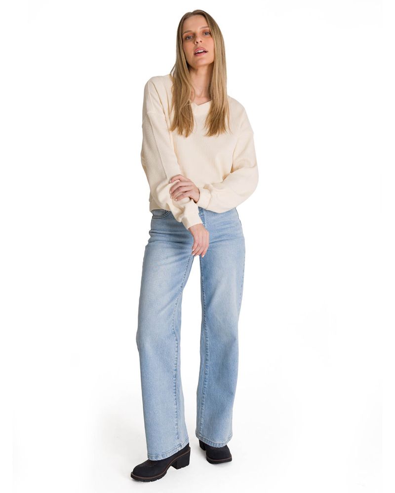 Poleron-Cuello-en-V-Mujer-Oversize-Waffle-Blanco-CAT